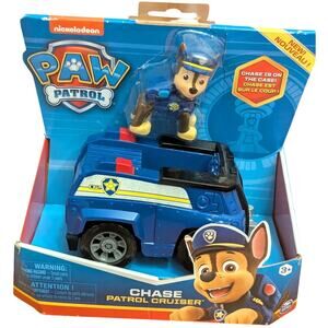 NWT 2018 Paw Patrol Chase and Vehicle